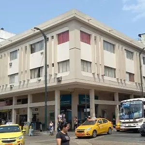 Pensión Primavera, Guayaquil
